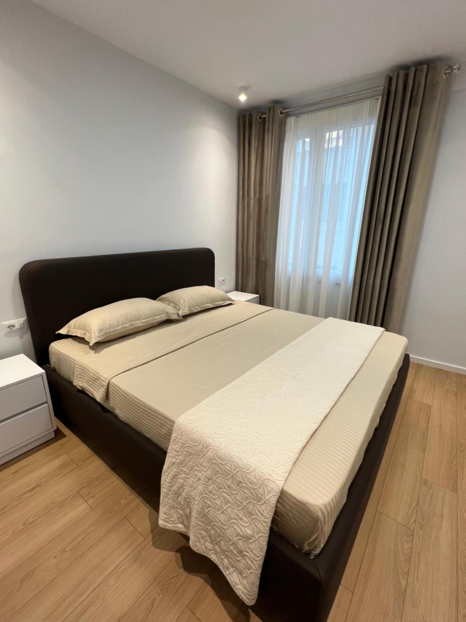 Costa Adriatica Apartments Durrës Rum bild