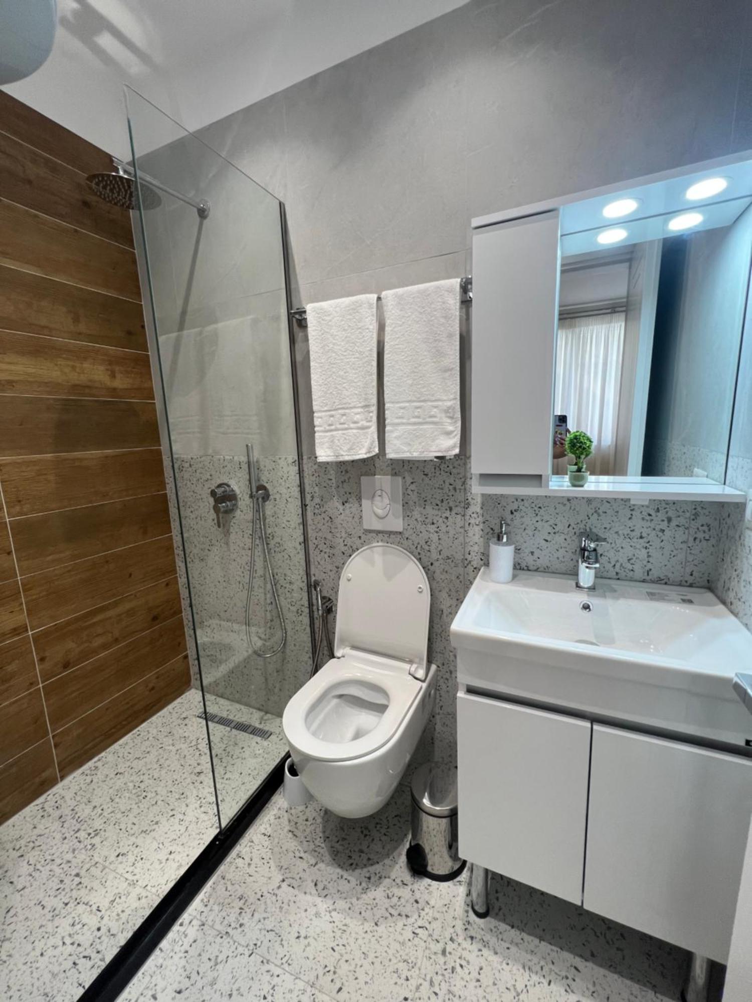 Costa Adriatica Apartments Durrës Rum bild